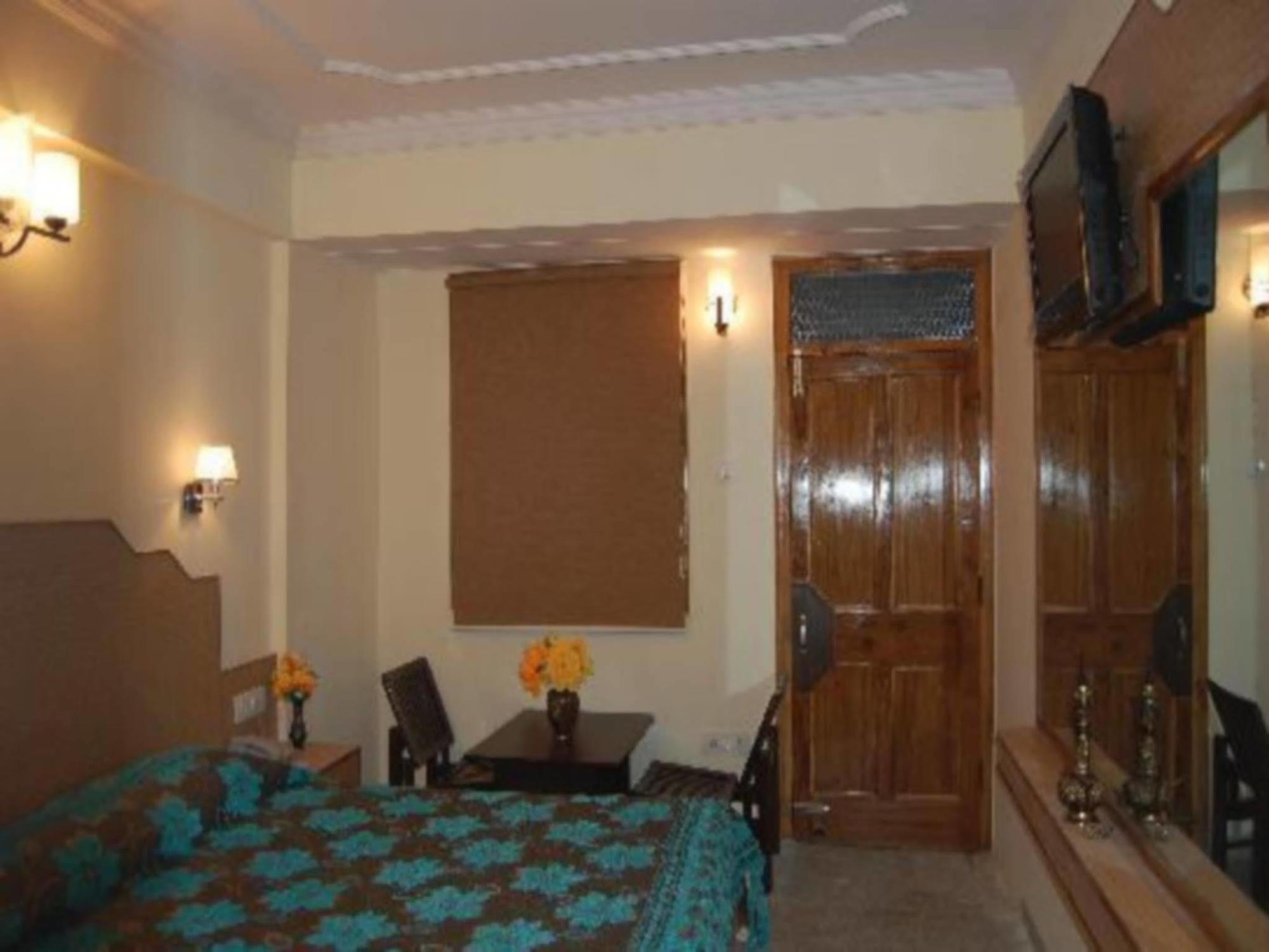 Hotel Prestige Shimla Exterior photo
